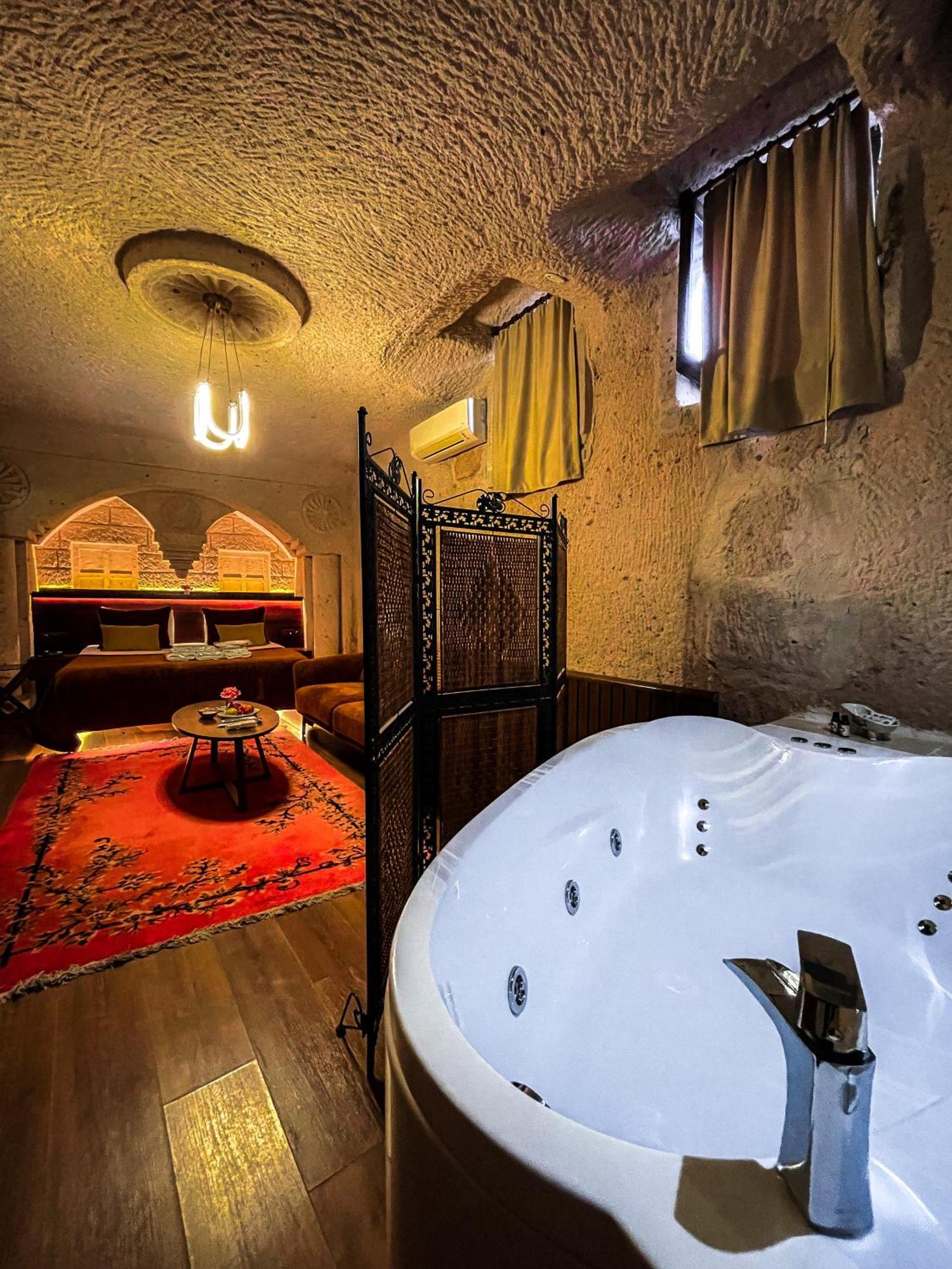 Mimi Cappadocia Luxury Cave Hotel Учгісар Екстер'єр фото