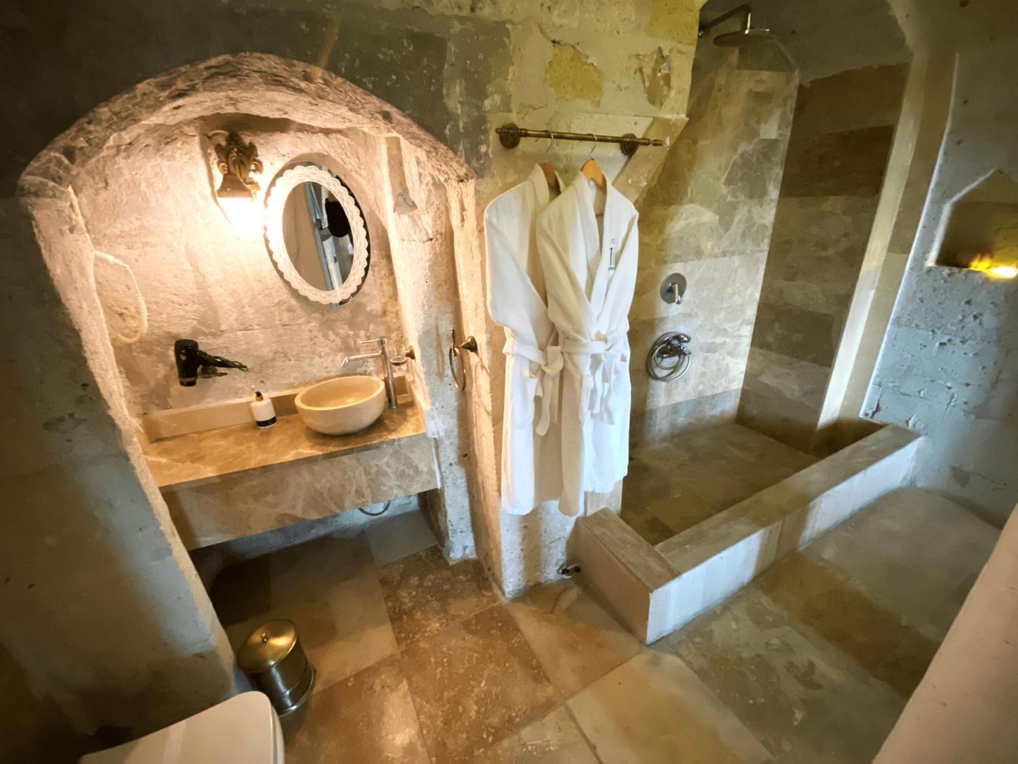 Mimi Cappadocia Luxury Cave Hotel Учгісар Екстер'єр фото