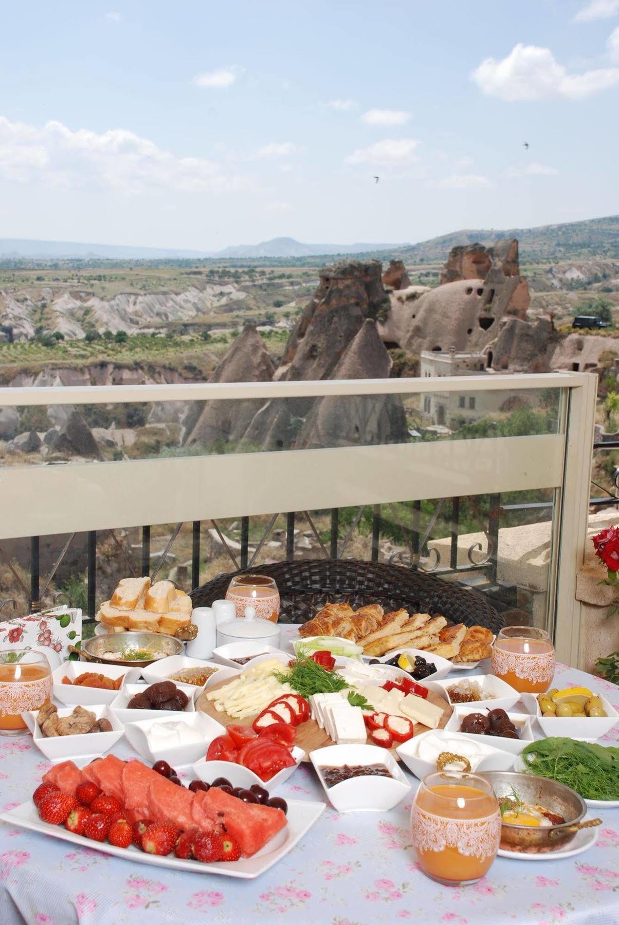 Mimi Cappadocia Luxury Cave Hotel Учгісар Екстер'єр фото